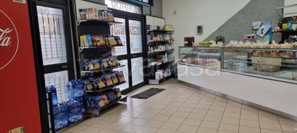 negozio in vendita a Giarre in zona Carruba