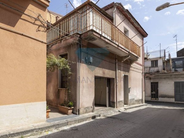 casa indipendente in vendita a Giarre