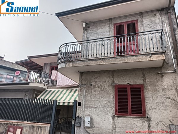 casa indipendente in vendita a Giarre in zona Macchia