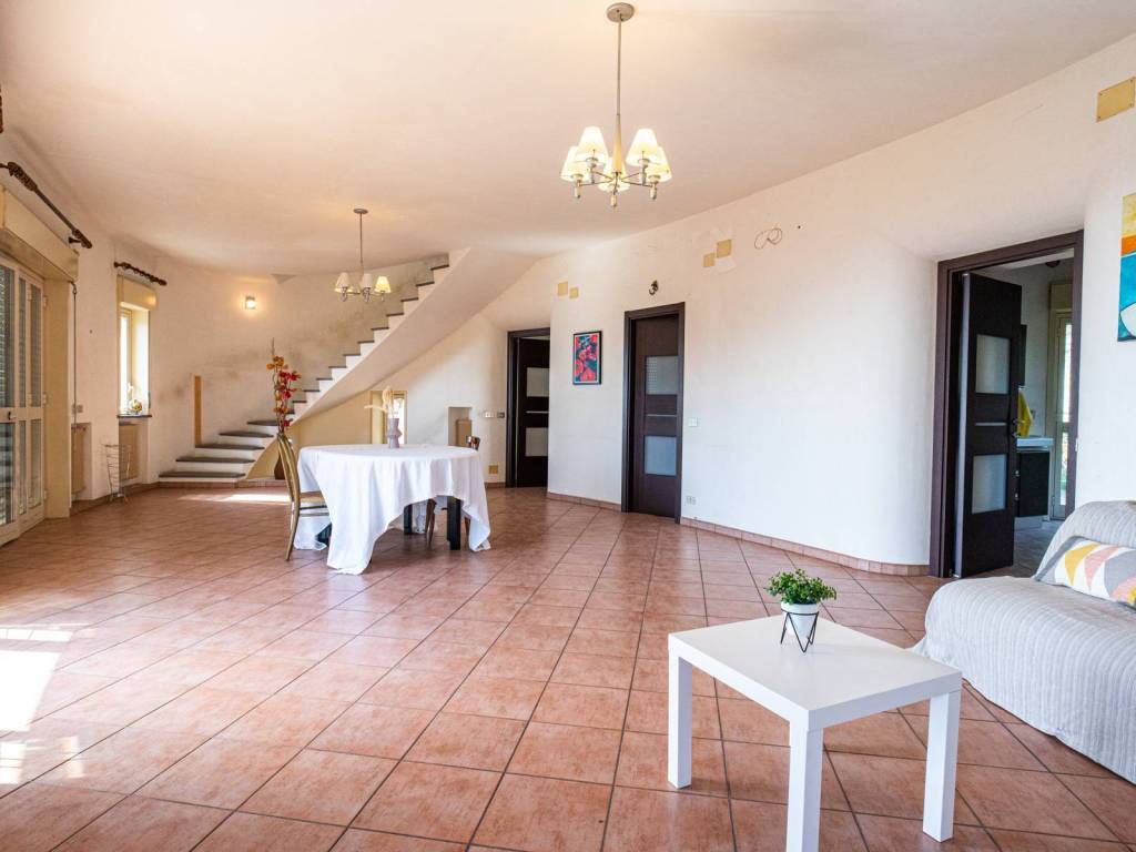 casa indipendente in vendita a Giarre in zona San Giovanni Montebello