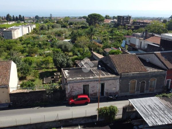 quadrivano in vendita a Giarre in zona Trepunti