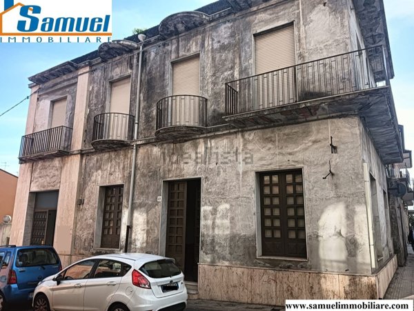casa indipendente in vendita a Giarre