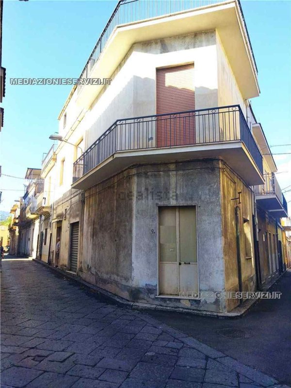 casa indipendente in vendita a Giarre