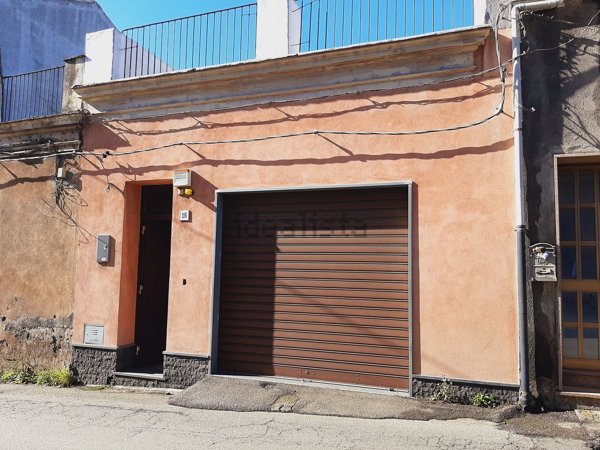 appartamento in vendita a Giarre in zona San Giovanni Montebello