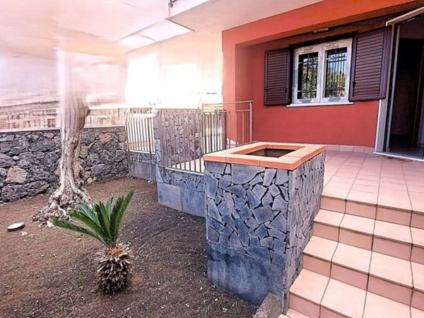 casa indipendente in vendita a Giarre
