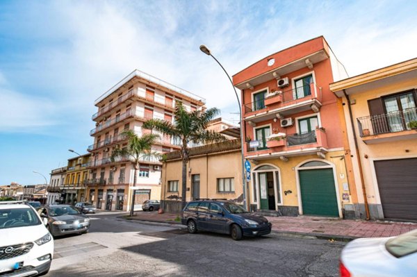 casa indipendente in vendita a Giarre