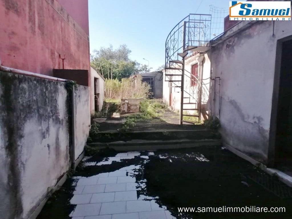 casa indipendente in vendita a Giarre