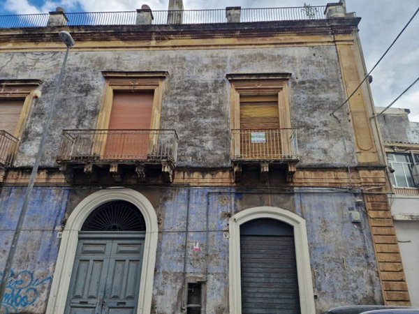 casa indipendente in vendita a Giarre