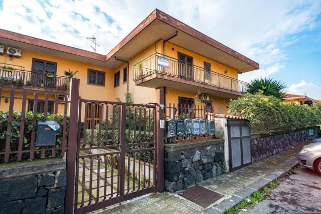appartamento in vendita a Giarre in zona Altarello