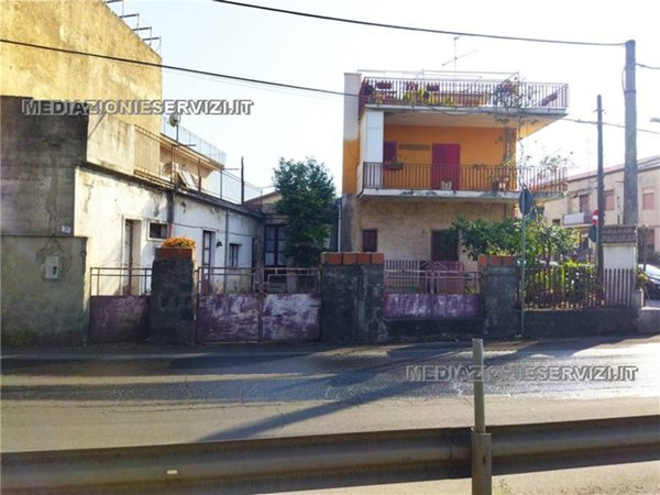 casa indipendente in vendita a Giarre