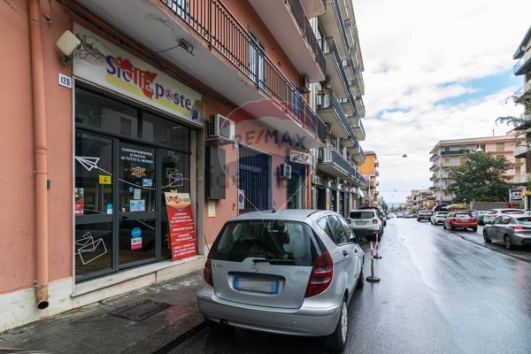 negozio in vendita a Giarre