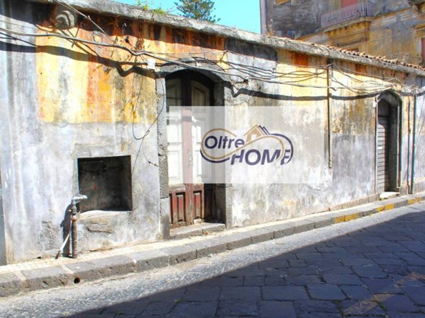 casa indipendente in vendita a Giarre