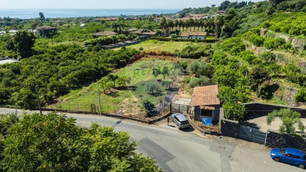 terreno agricolo in vendita a Giarre in zona San Leonardello
