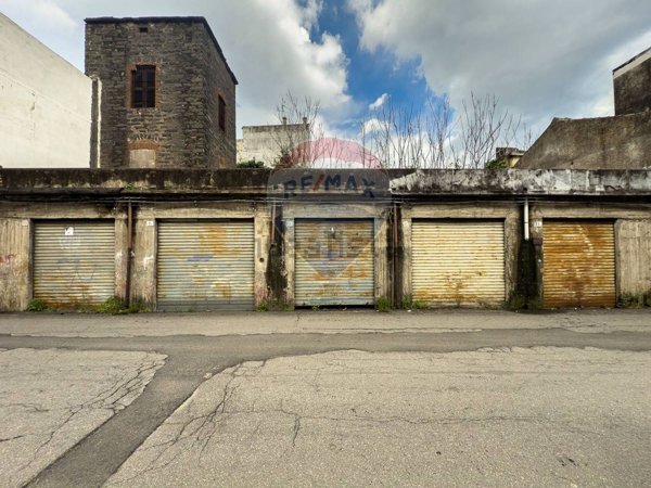 appartamento in vendita a Giarre in zona Macchia