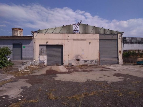 capannone in vendita a Giarre in zona Altarello