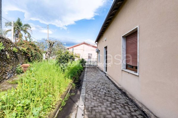 casa indipendente in vendita a Giarre in zona Trepunti