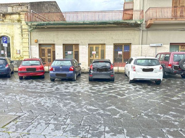 ufficio in vendita a Giarre