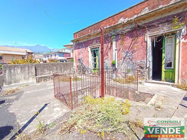 casa indipendente in vendita a Giarre in zona Macchia