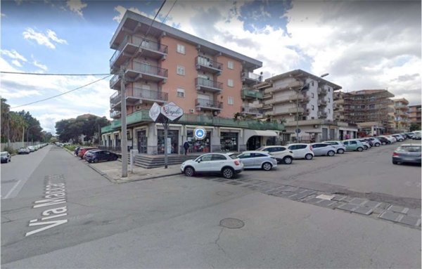 locale di sgombero in vendita a Giarre