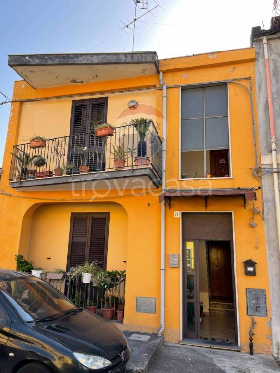 appartamento in vendita a Giarre in zona Macchia