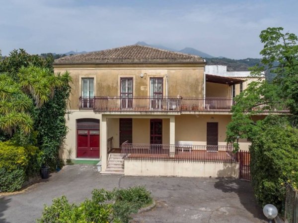 casa indipendente in vendita a Giarre in zona Macchia