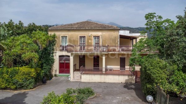 casa indipendente in vendita a Giarre in zona Macchia