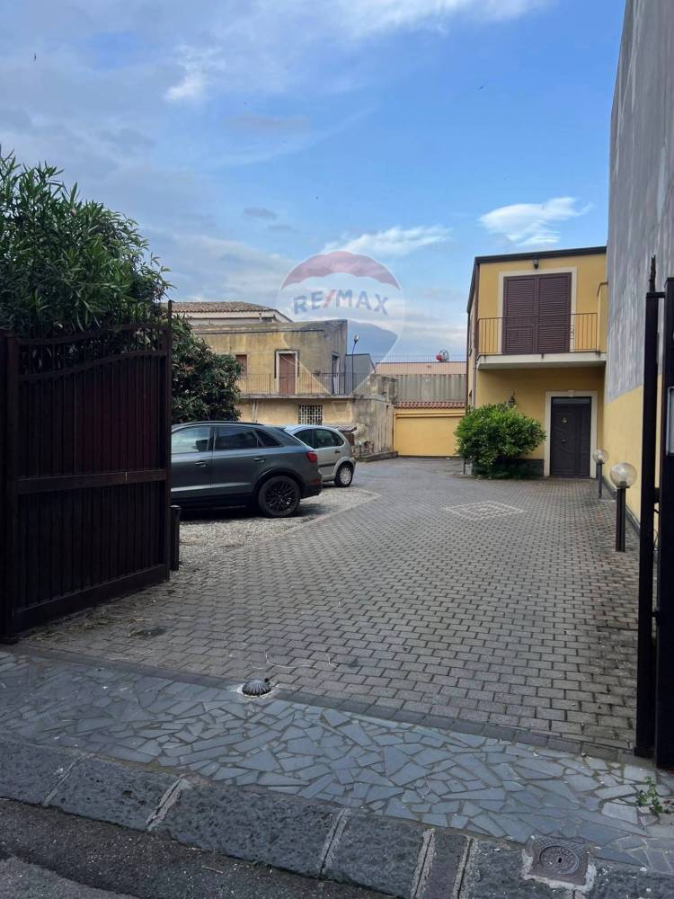 casa indipendente in vendita a Giarre