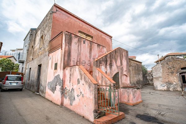 casa indipendente in vendita a Giarre
