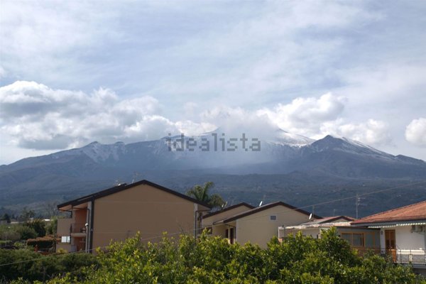 casa indipendente in vendita a Giarre in zona Altarello