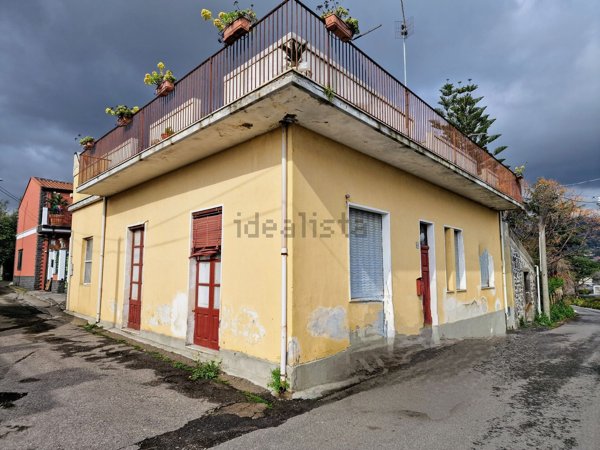 casa indipendente in vendita a Giarre