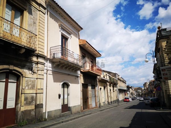 casa indipendente in vendita a Giarre