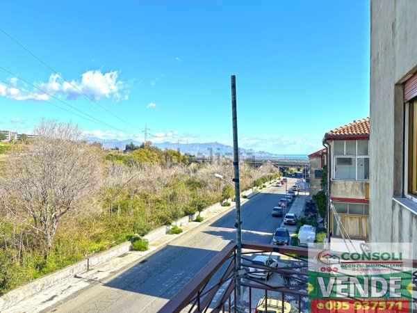 appartamento in vendita a Giarre in zona Macchia
