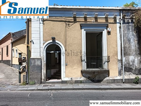 negozio in vendita a Giarre