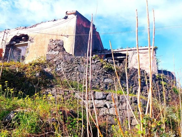 casa indipendente in vendita a Giarre in zona Macchia