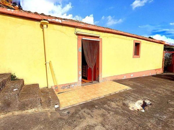 casa indipendente in vendita a Giarre