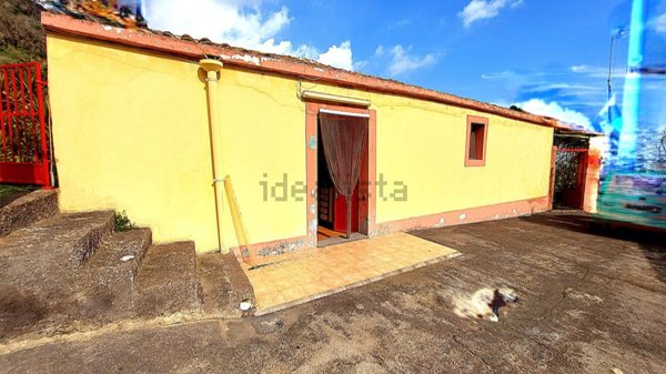 casa indipendente in vendita a Giarre