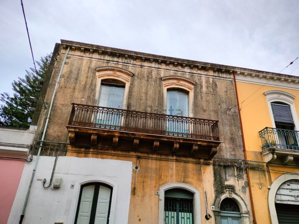 casa indipendente in vendita a Giarre in zona Macchia