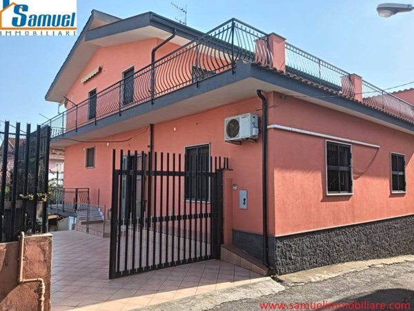 casa indipendente in vendita a Giarre in zona Macchia