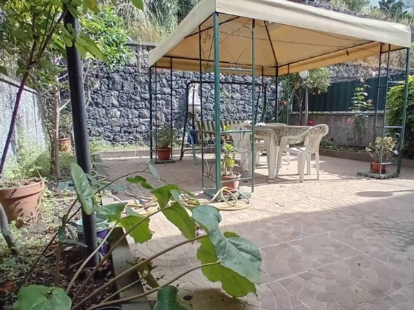 casa indipendente in vendita a Giarre
