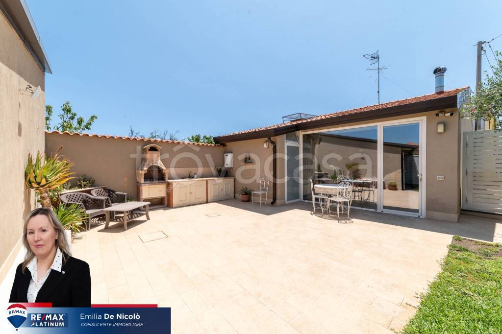 casa indipendente in vendita a Giarre