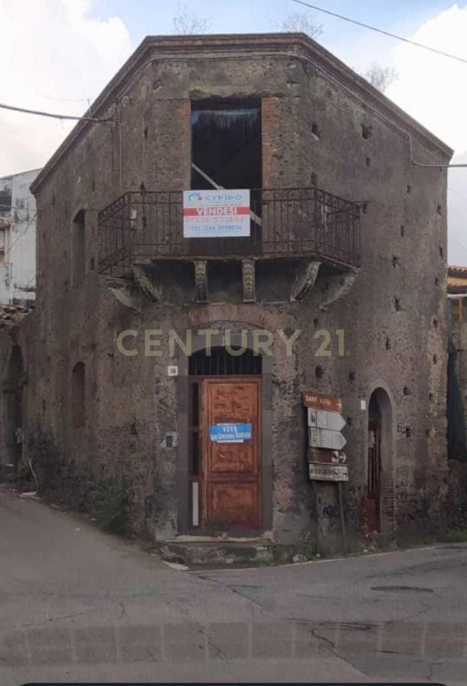 casa indipendente in vendita a Giarre in zona San Giovanni Montebello