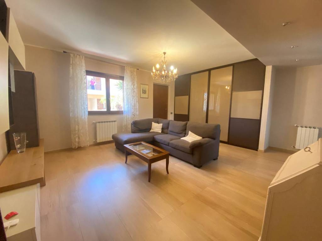 casa indipendente in vendita a Giarre