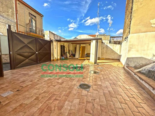 casa indipendente in vendita a Giarre in zona Macchia