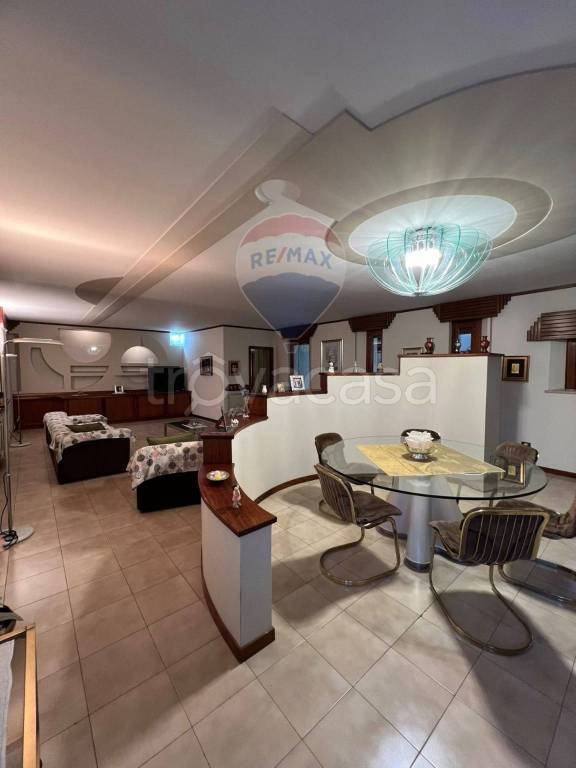 casa indipendente in vendita a Giarre