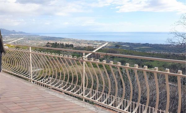 appartamento in vendita a Giarre in zona San Giovanni Montebello