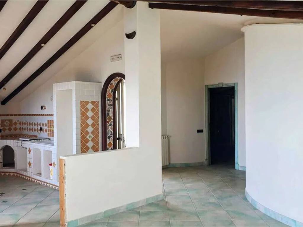 appartamento in vendita a Giarre in zona San Giovanni Montebello