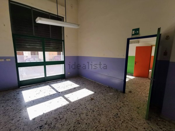 locale commerciale in vendita a Giarre