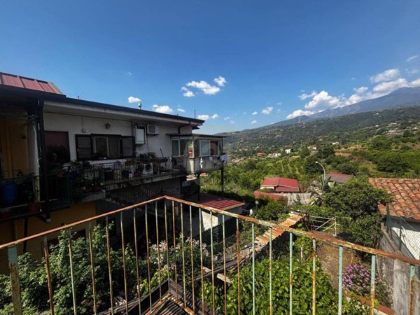 casa indipendente in vendita a Giarre in zona San Giovanni Montebello