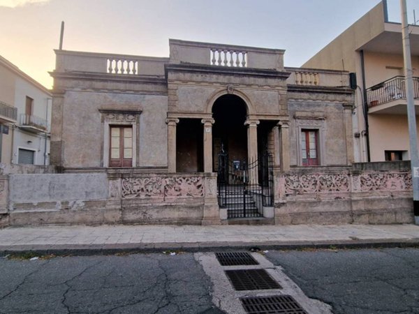 casa indipendente in vendita a Giarre