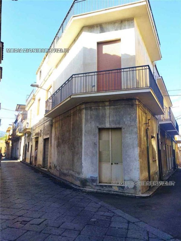 intera palazzina in vendita a Giarre